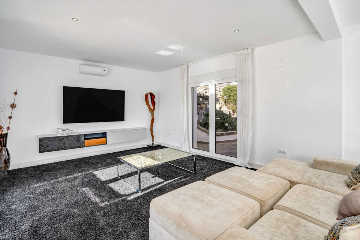 5 Bed Townhouse for sale in Javea Costa Blanca, Alicante, Spain