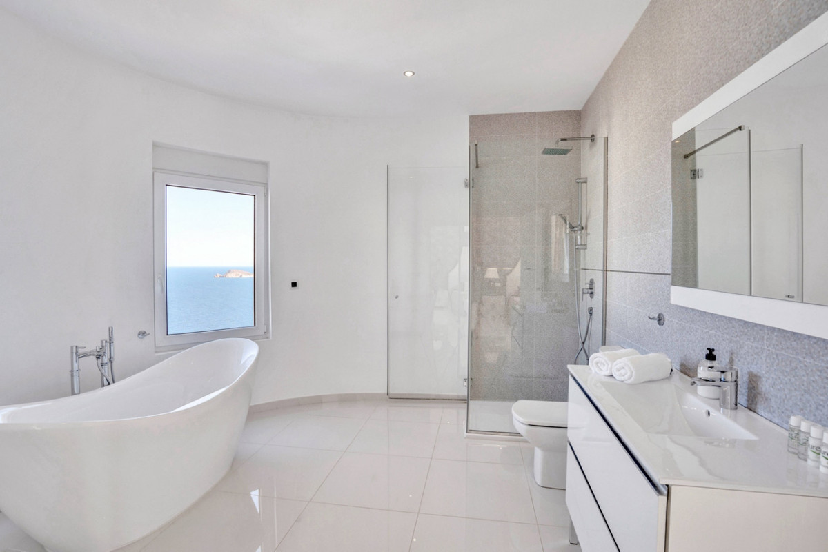 5 Bed Townhouse for sale in Javea Costa Blanca, Alicante, Spain
