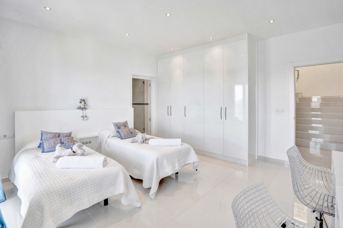 5 Bed Townhouse for sale in Javea Costa Blanca, Alicante, Spain