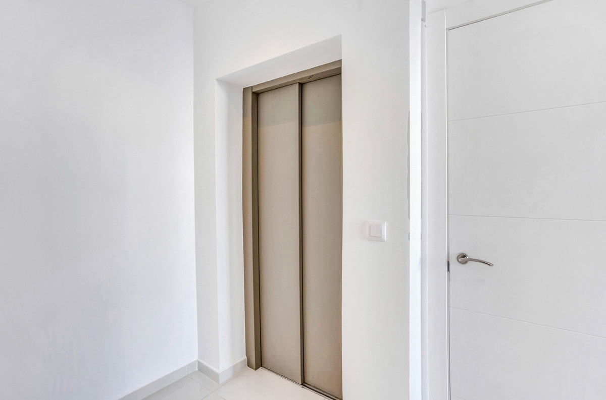 5 Bed Townhouse for sale in Javea Costa Blanca, Alicante, Spain