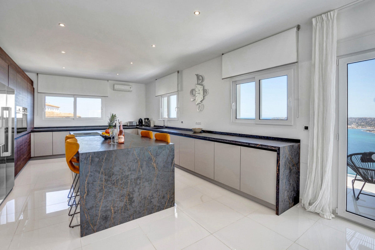 5 Bed Townhouse for sale in Javea Costa Blanca, Alicante, Spain