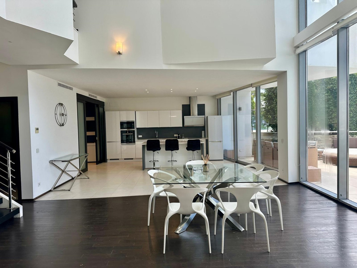 Se vende Adosada de 5 dormitorios en Costa Del Sol, Málaga, España