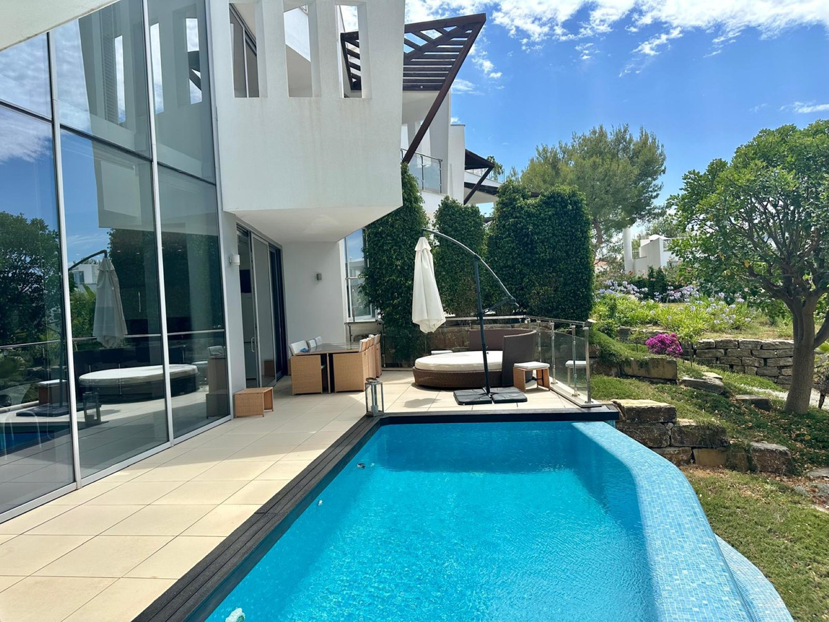 Se vende Adosada de 5 dormitorios en Costa Del Sol, Málaga, España