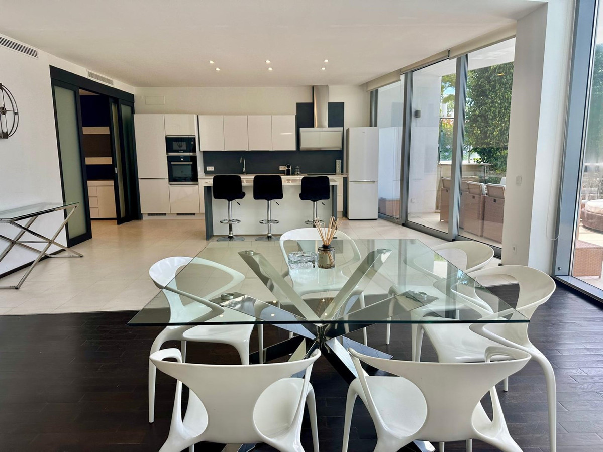Se vende Adosada de 5 dormitorios en Costa Del Sol, Málaga, España
