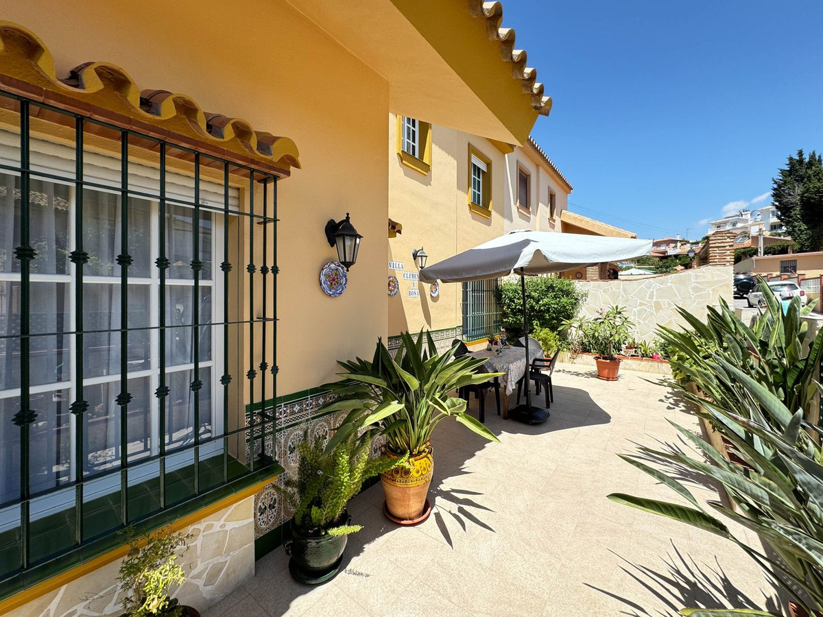Se vende Villa - Chalet de 5 dormitorios en Costa Del Sol, Málaga, España