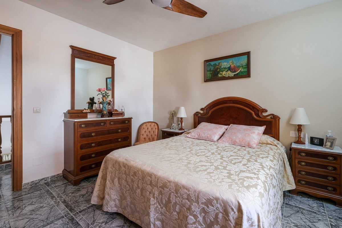 Se vende Villa - Chalet de 5 dormitorios en Costa Del Sol, Málaga, España