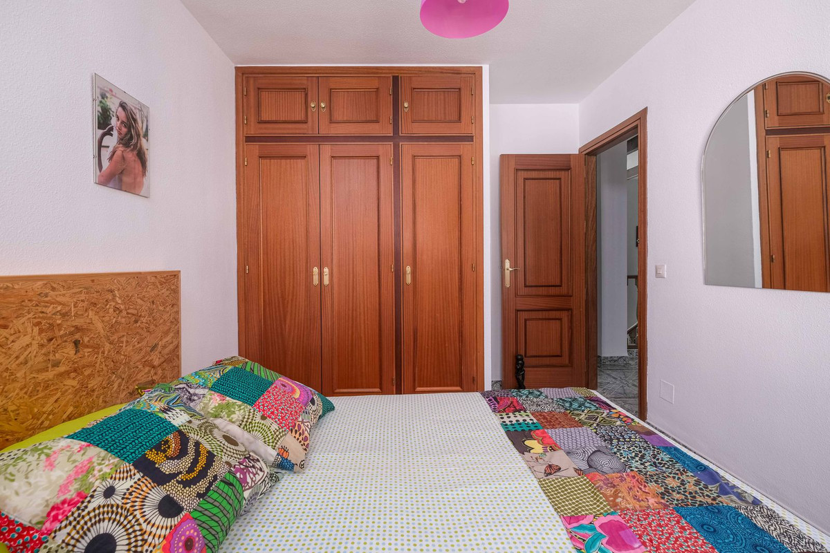 Se vende Villa - Chalet de 5 dormitorios en Costa Del Sol, Málaga, España