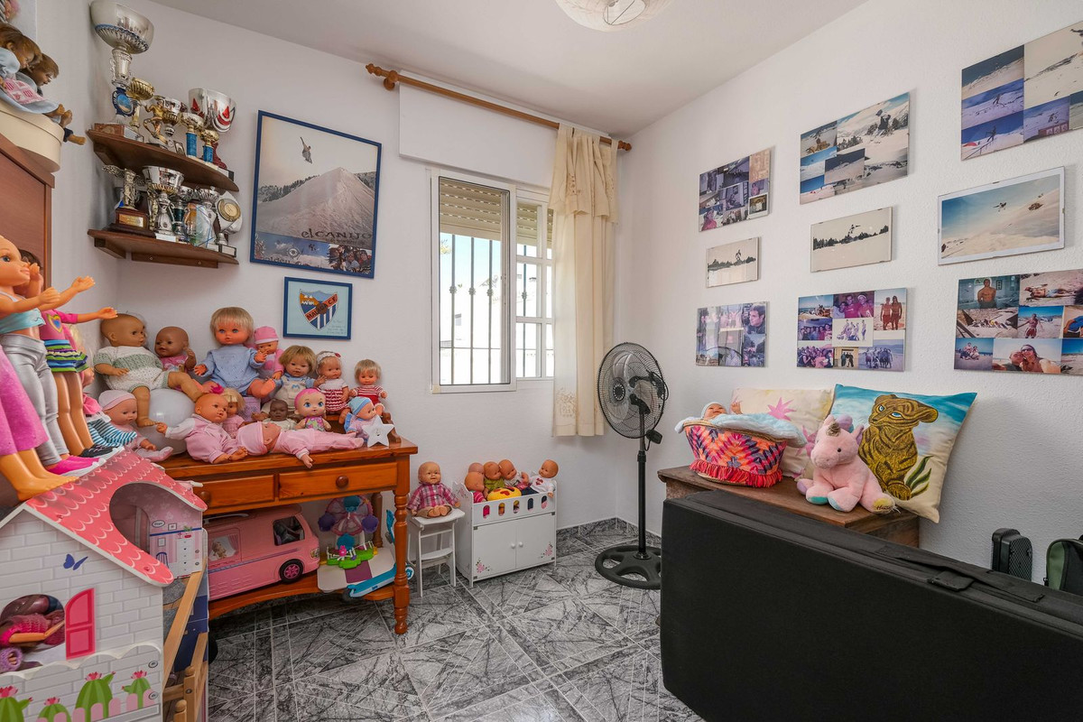 Se vende Villa - Chalet de 5 dormitorios en Costa Del Sol, Málaga, España