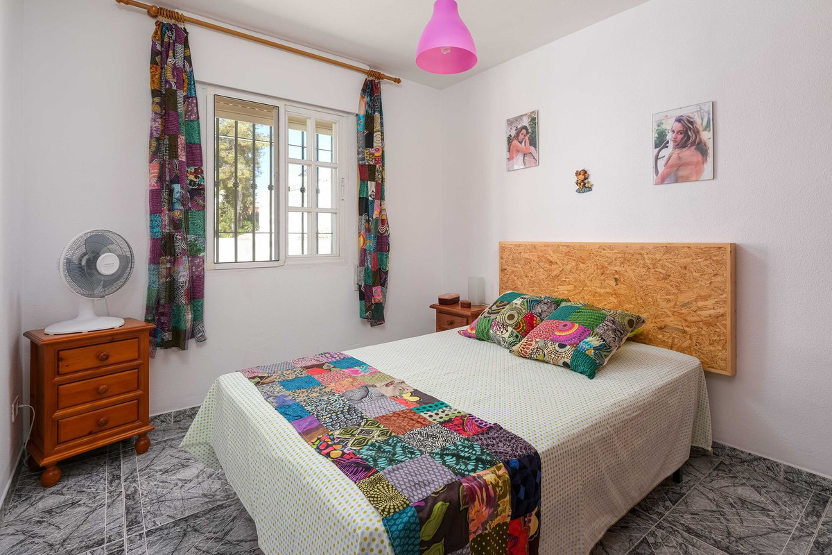 Se vende Villa - Chalet de 5 dormitorios en Costa Del Sol, Málaga, España