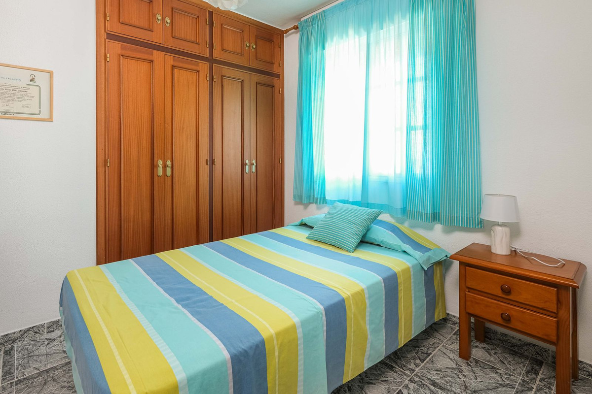 Se vende Villa - Chalet de 5 dormitorios en Costa Del Sol, Málaga, España