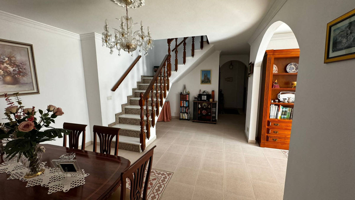 Se vende Pareada de 4 dormitorios en Costa Del Sol, Málaga, España