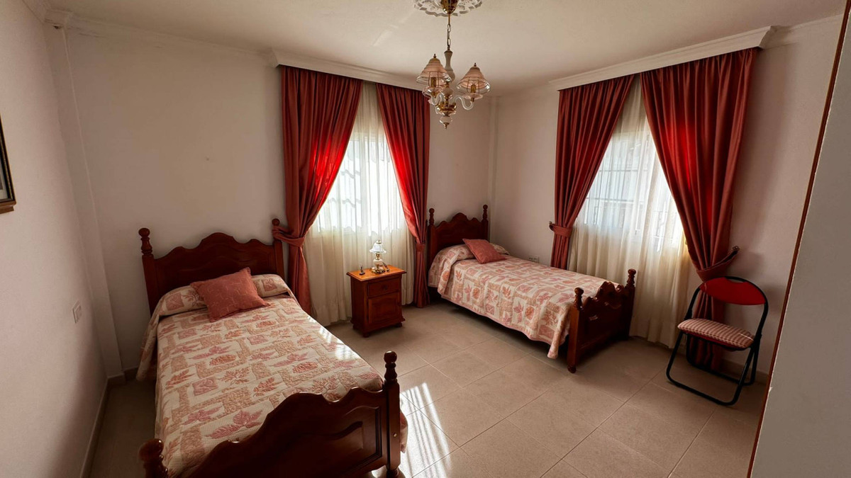 Se vende Pareada de 4 dormitorios en Costa Del Sol, Málaga, España