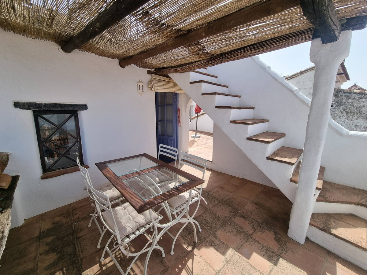 4 Bed Townhouse for sale in Gaucín Costa Del Sol, Málaga, Spain