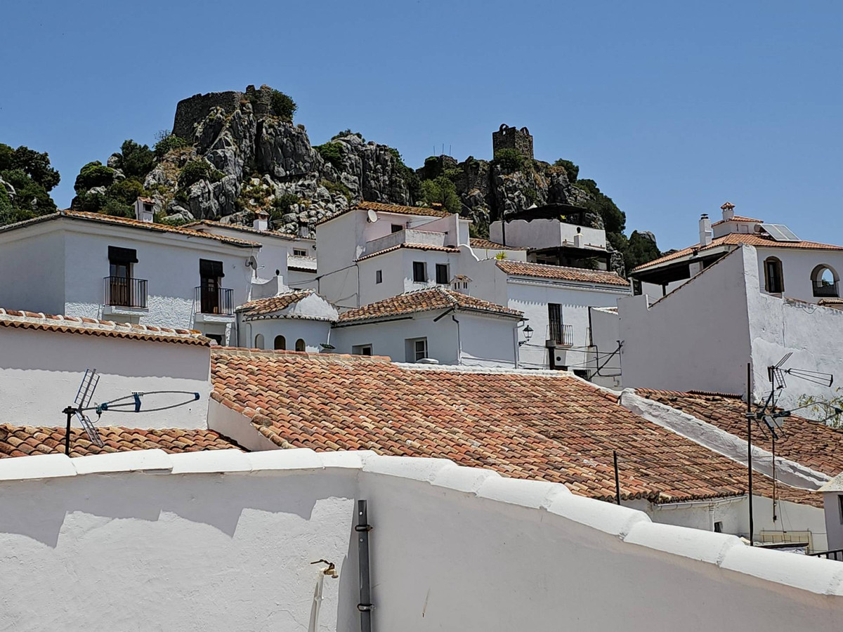 4 Bed Townhouse for sale in Gaucín Costa Del Sol, Málaga, Spain
