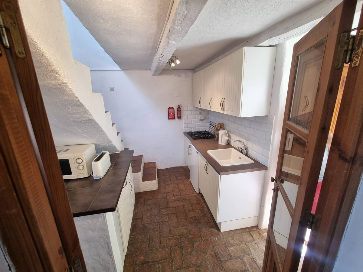 4 Bed Townhouse for sale in Gaucín Costa Del Sol, Málaga, Spain