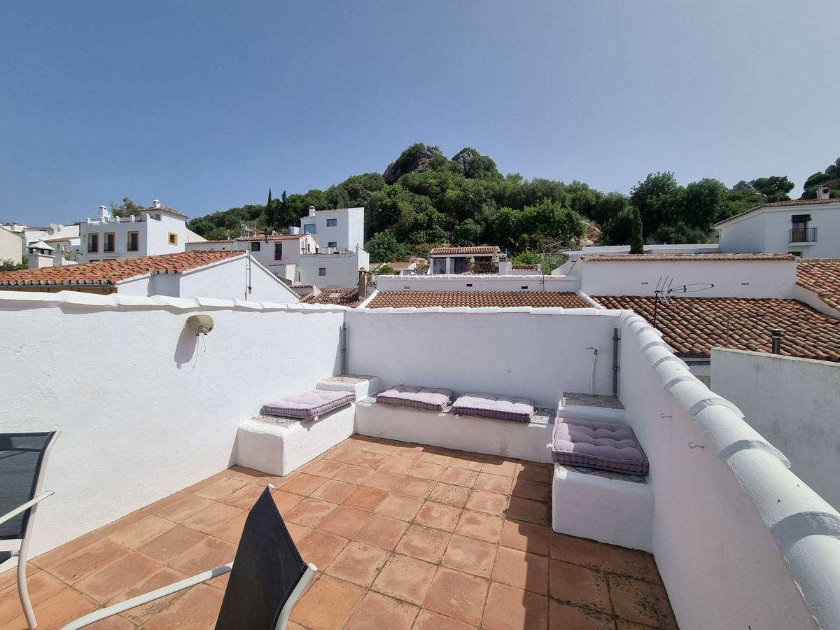 4 Bed Townhouse for sale in Gaucín Costa Del Sol, Málaga, Spain