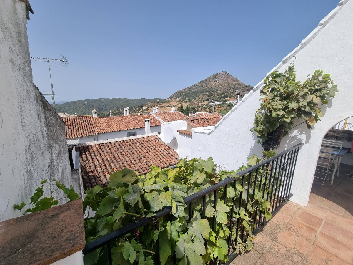 4 Bed Townhouse for sale in Gaucín Costa Del Sol, Málaga, Spain