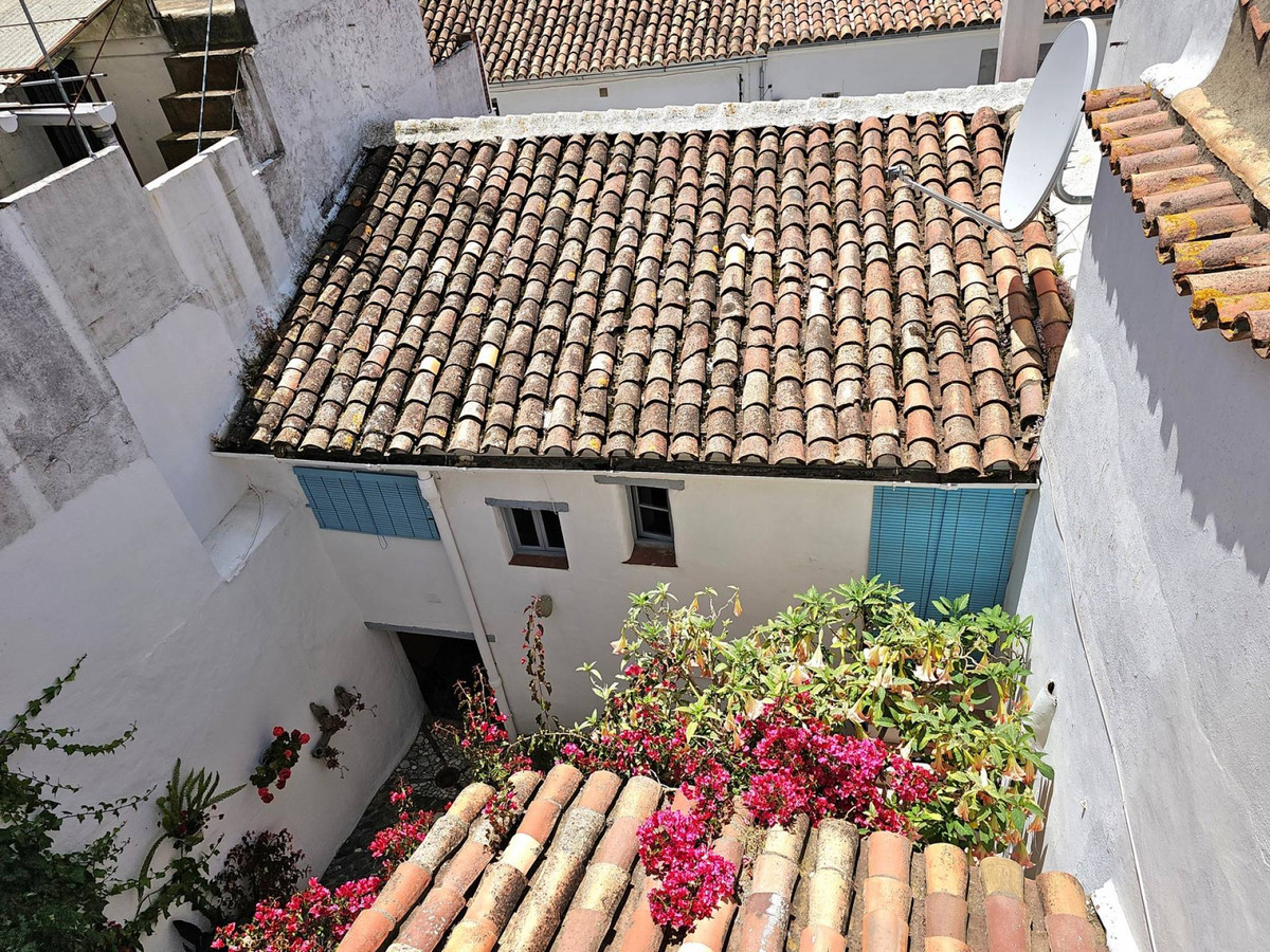 4 Bed Townhouse for sale in Gaucín Costa Del Sol, Málaga, Spain