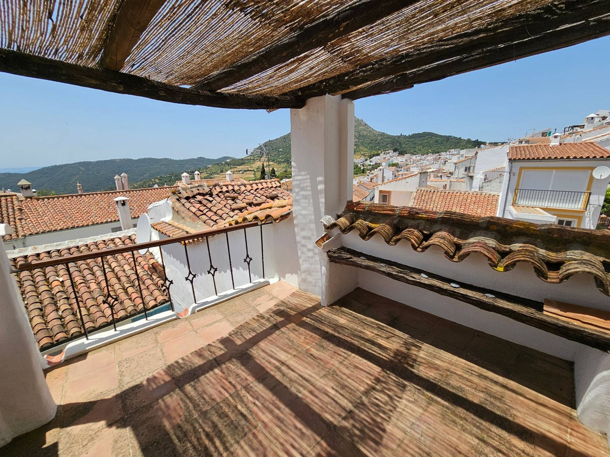 4 Bed Townhouse for sale in Gaucín Costa Del Sol, Málaga, Spain
