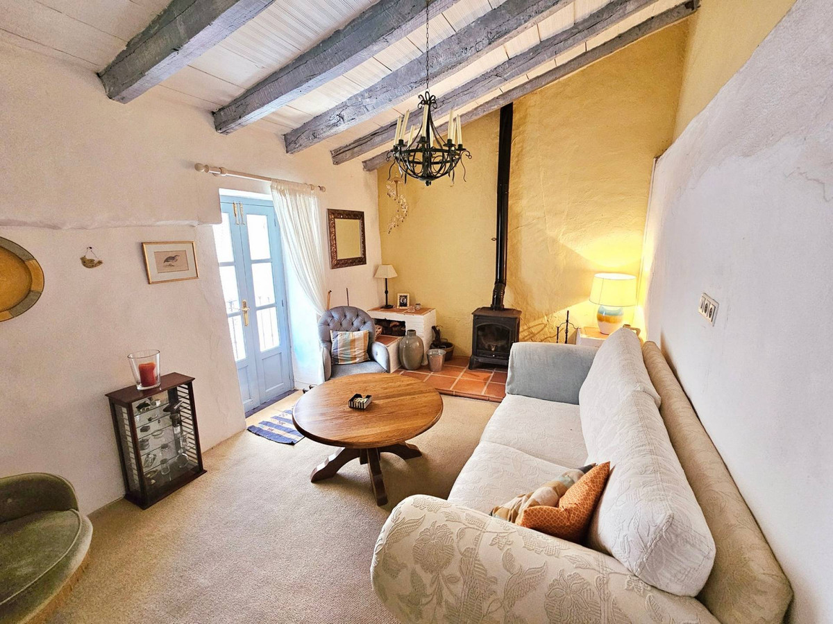 4 Bed Townhouse for sale in Gaucín Costa Del Sol, Málaga, Spain