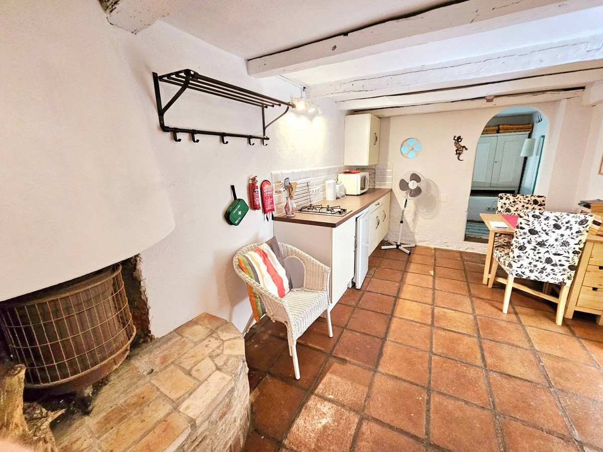 4 Bed Townhouse for sale in Gaucín Costa Del Sol, Málaga, Spain