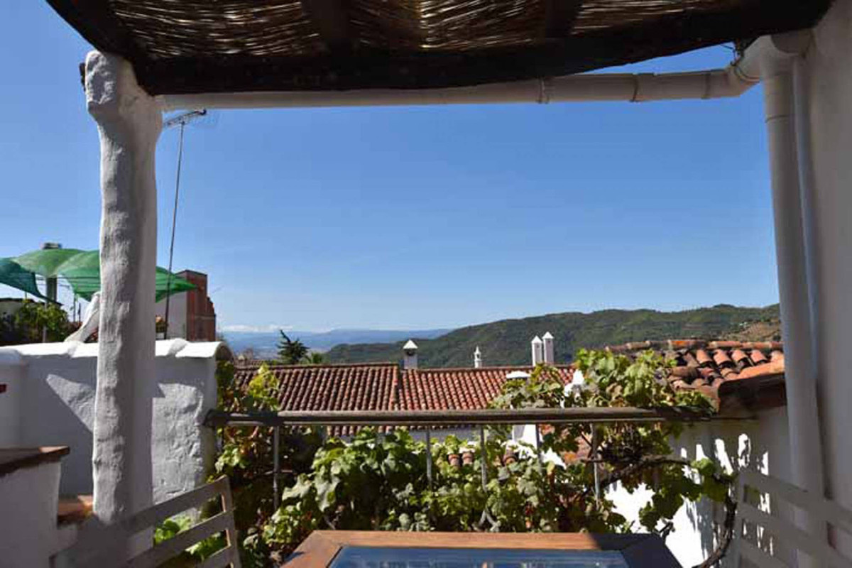 4 Bed Townhouse for sale in Gaucín Costa Del Sol, Málaga, Spain