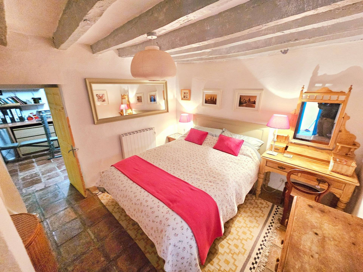 4 Bed Townhouse for sale in Gaucín Costa Del Sol, Málaga, Spain