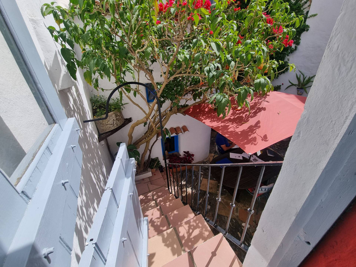4 Bed Townhouse for sale in Gaucín Costa Del Sol, Málaga, Spain