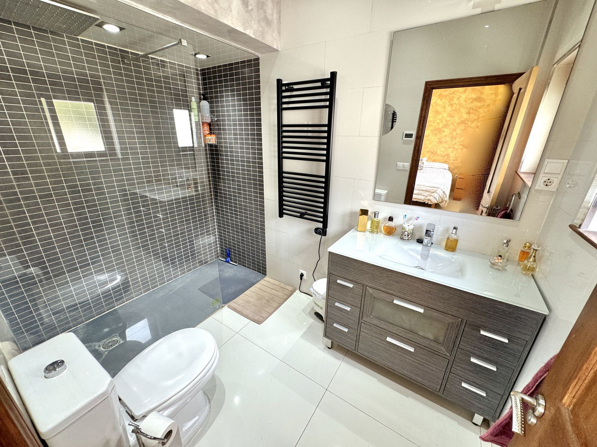 5 Bed Townhouse for sale in Mijas Costa Del Sol, Málaga, Spain