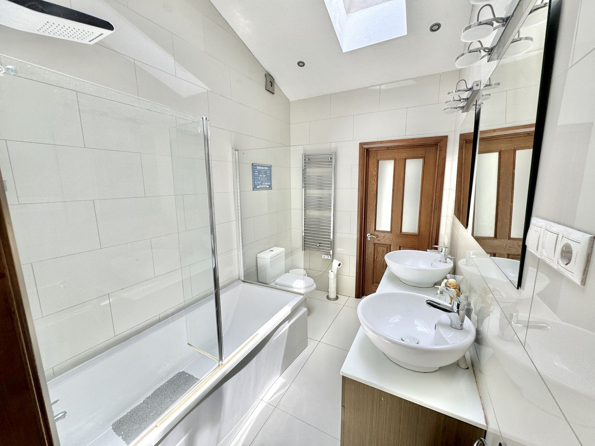 5 Bed Townhouse for sale in Mijas Costa Del Sol, Málaga, Spain