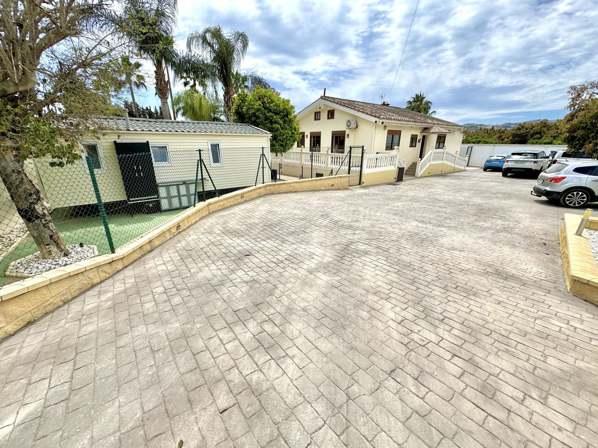 5 Bed Townhouse for sale in Mijas Costa Del Sol, Málaga, Spain