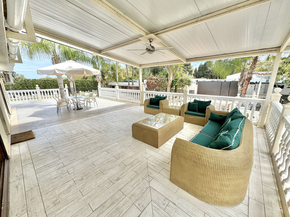 5 Bed Townhouse for sale in Mijas Costa Del Sol, Málaga, Spain