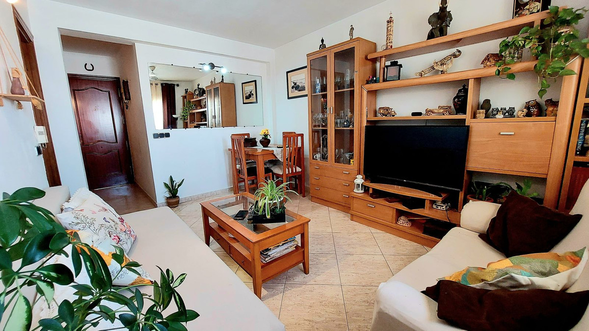 3 Bed Apartment for sale in Fuengirola Costa Del Sol, Málaga, Spain