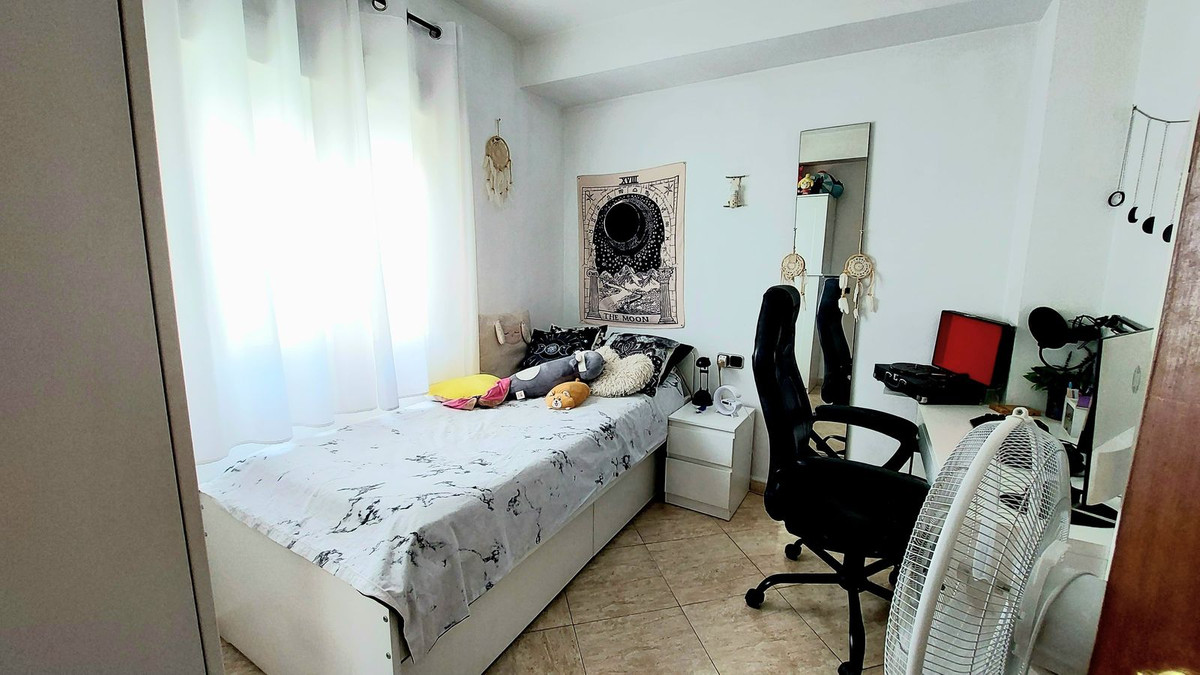 3 Bed Apartment for sale in Fuengirola Costa Del Sol, Málaga, Spain