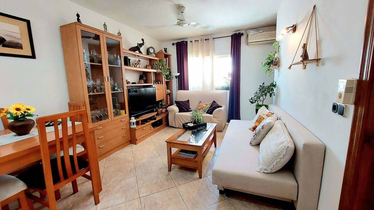 3 Bed Apartment for sale in Fuengirola Costa Del Sol, Málaga, Spain