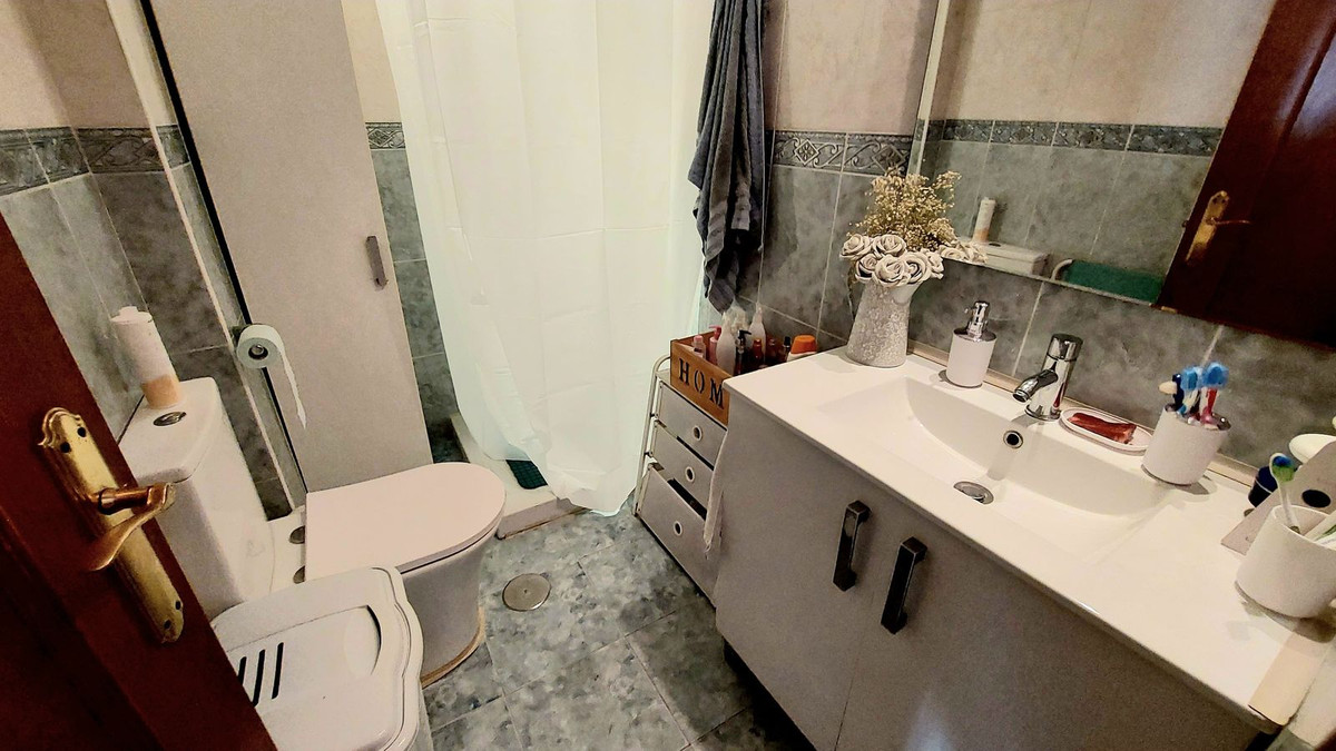 3 Bed Apartment for sale in Fuengirola Costa Del Sol, Málaga, Spain