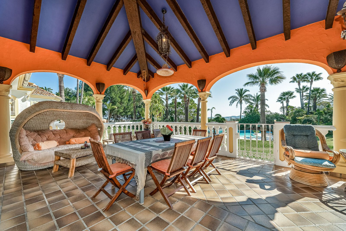 Se vende Villa - Chalet de 9 dormitorios en Costa Del Sol, Málaga, España
