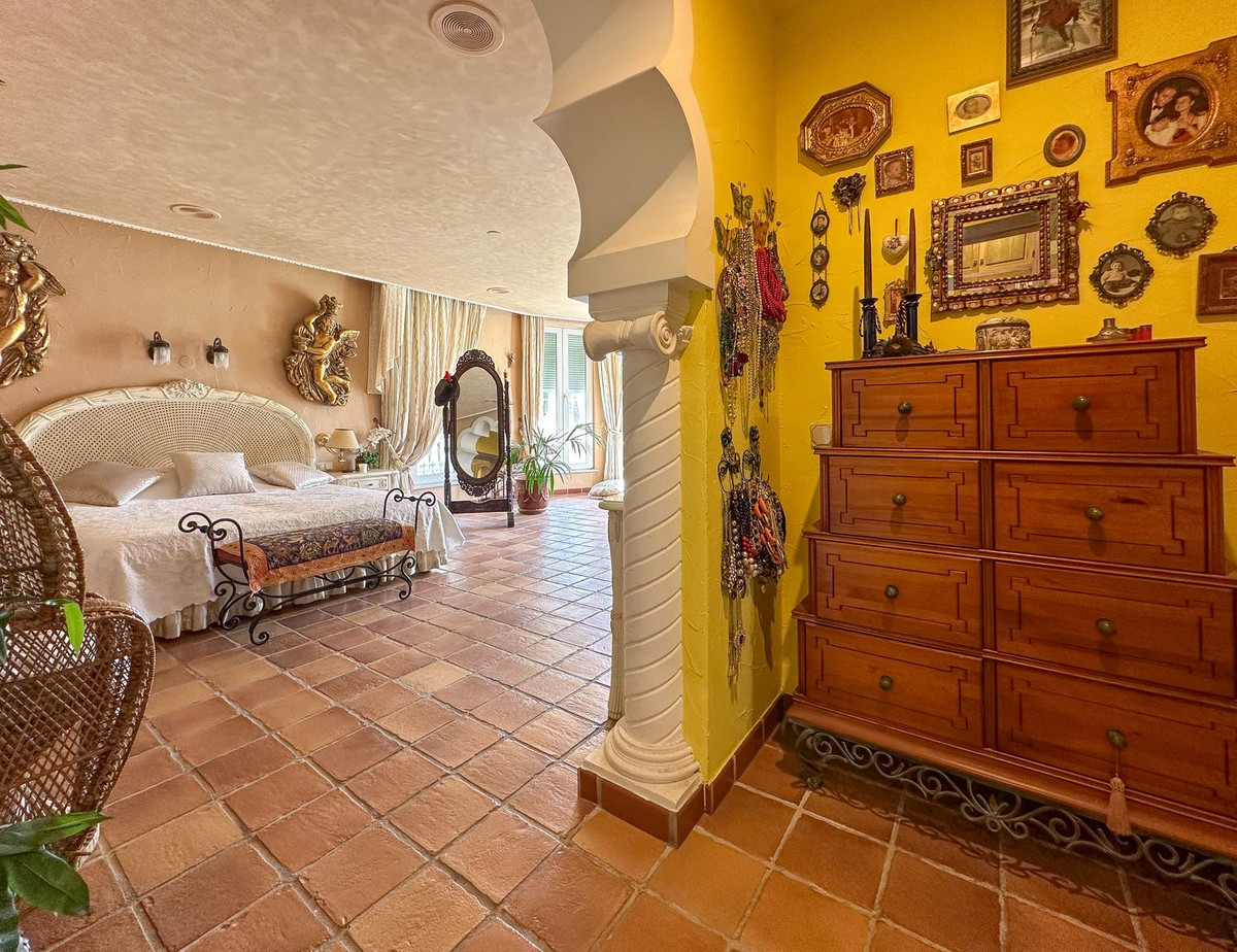 Se vende Villa - Chalet de 9 dormitorios en Costa Del Sol, Málaga, España