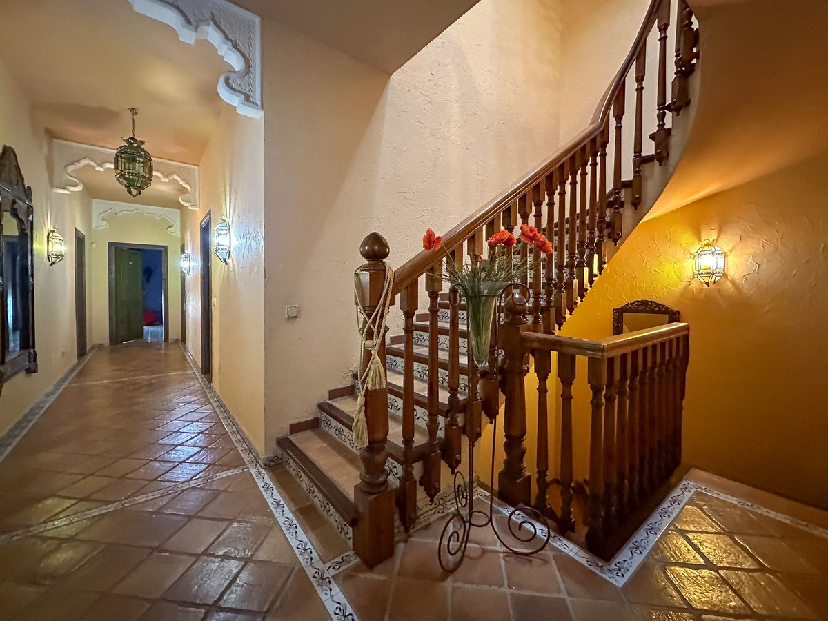 Se vende Villa - Chalet de 9 dormitorios en Costa Del Sol, Málaga, España