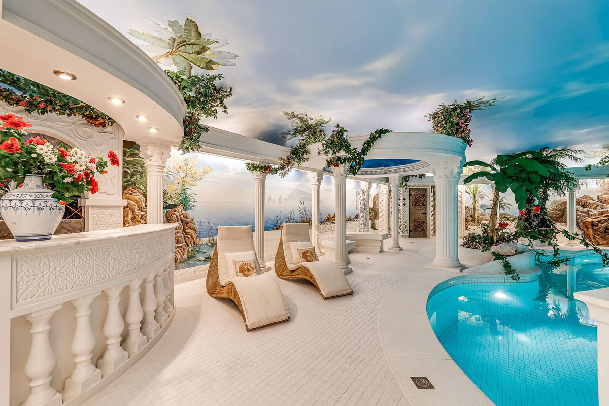 Se vende Villa - Chalet de 9 dormitorios en Costa Del Sol, Málaga, España