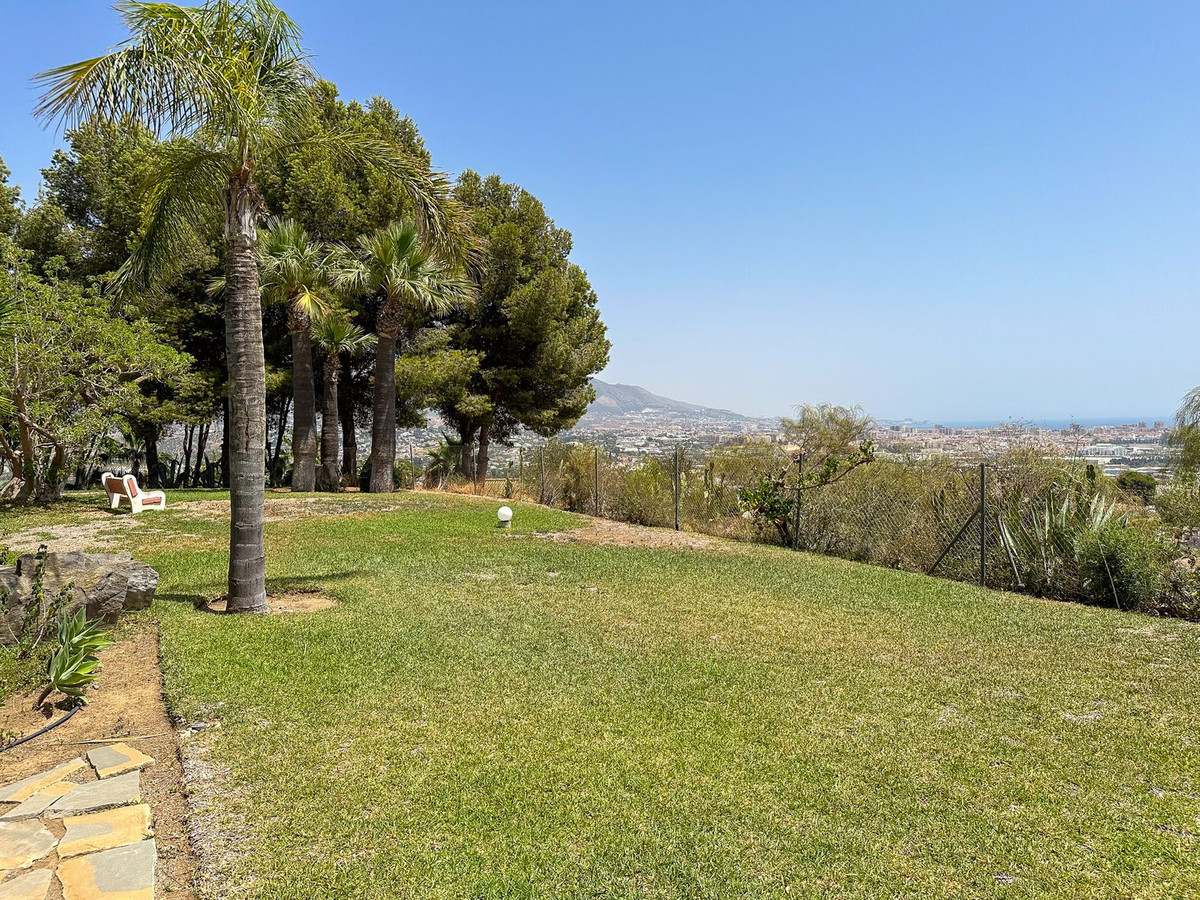Se vende Villa - Chalet de 9 dormitorios en Costa Del Sol, Málaga, España