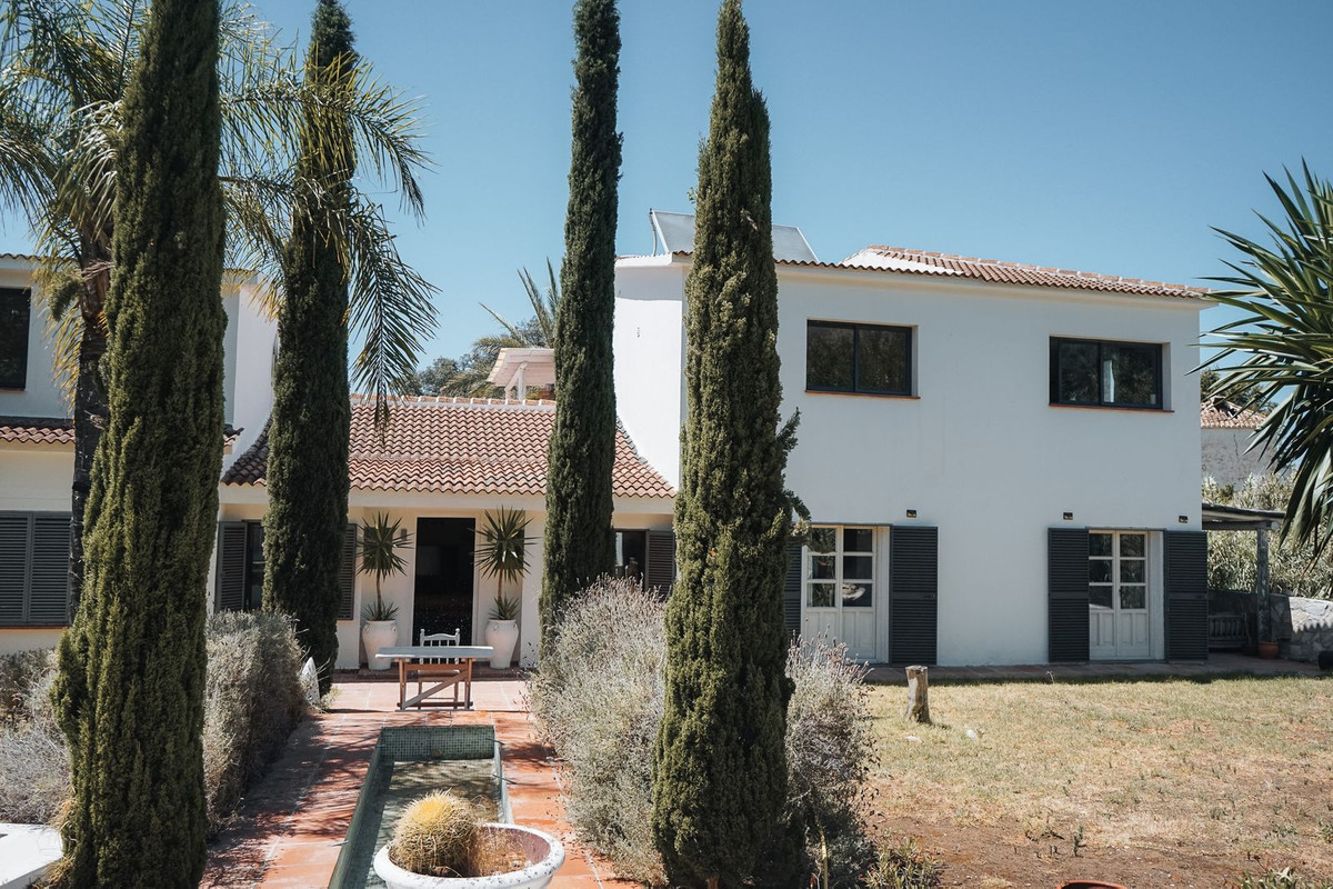 10 Bed Commercial unit for sale in Alhaurín El Grande Costa Del Sol, Málaga, Spain