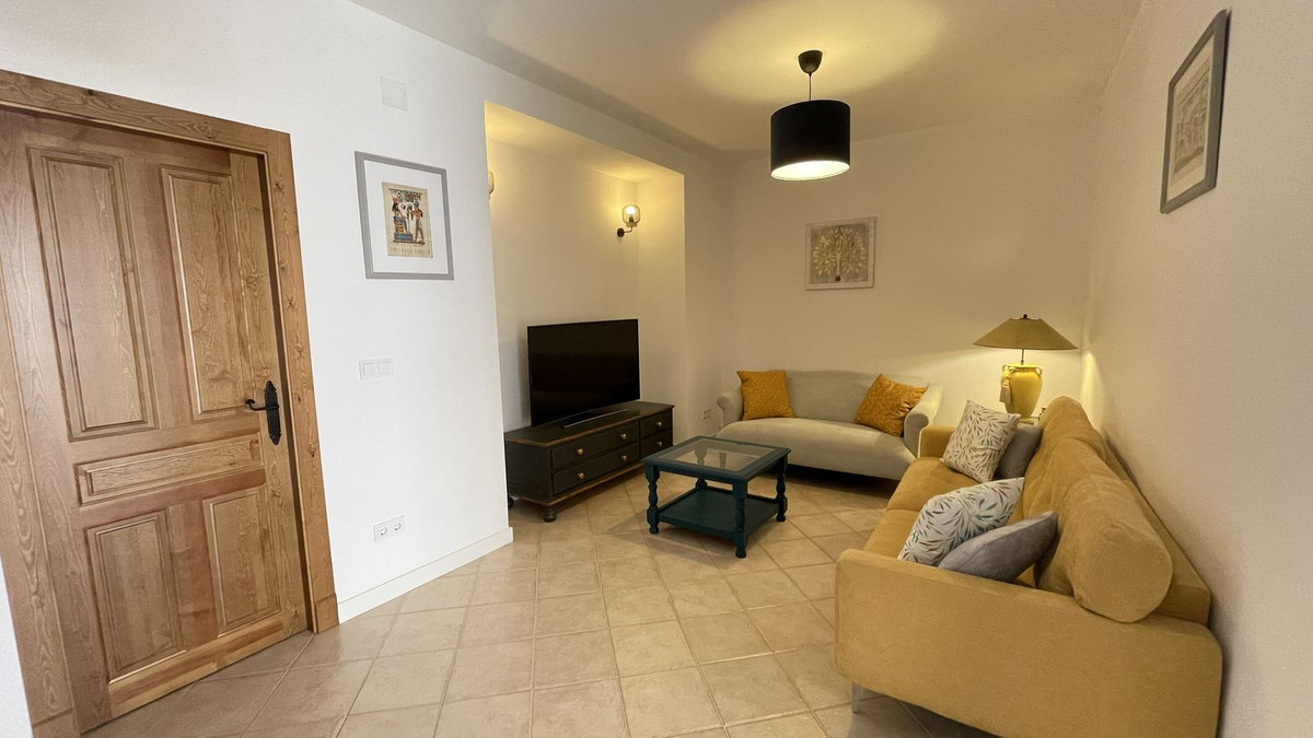 5 Bed Townhouse for sale in Alhaurín El Grande Costa Del Sol, Málaga, Spain