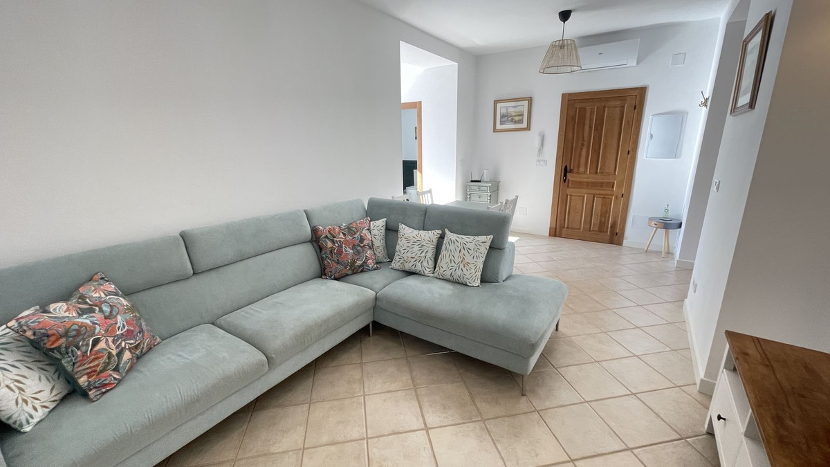 5 Bed Townhouse for sale in Alhaurín El Grande Costa Del Sol, Málaga, Spain