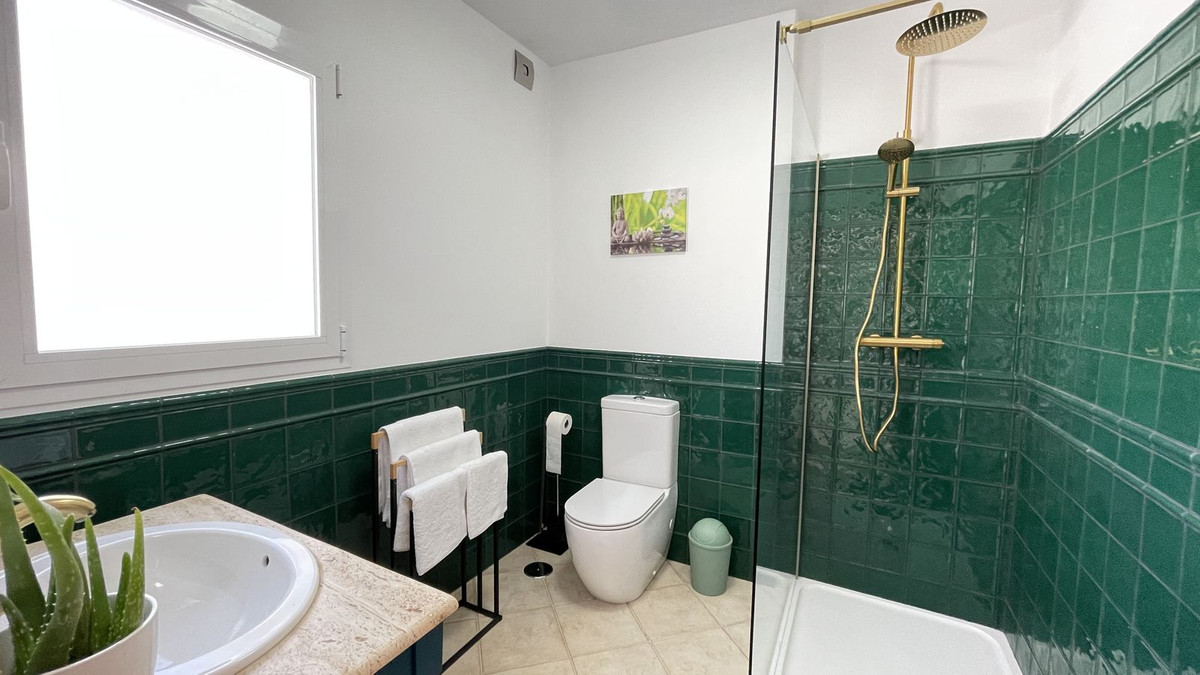 5 Bed Townhouse for sale in Alhaurín El Grande Costa Del Sol, Málaga, Spain