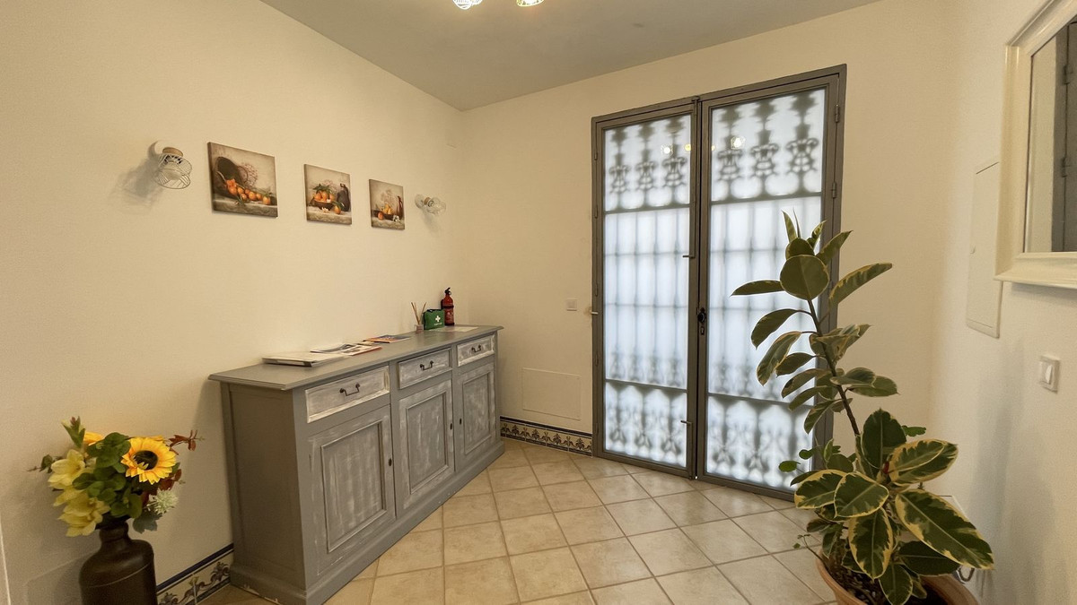 5 Bed Townhouse for sale in Alhaurín El Grande Costa Del Sol, Málaga, Spain