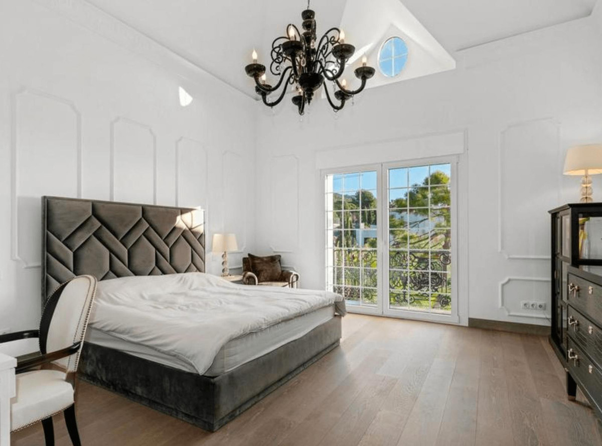 Se vende Villa - Chalet de 8 dormitorios en Costa Del Sol, Málaga, España