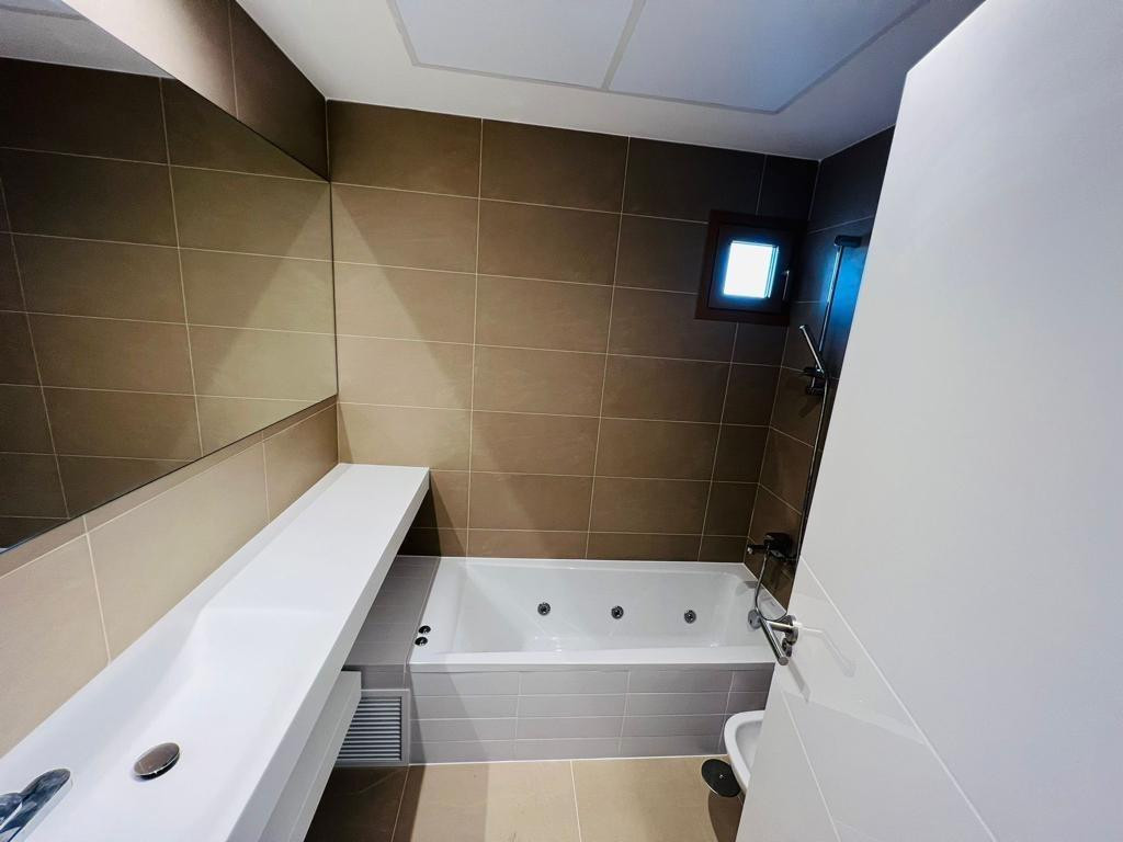 Se vende Apartamento Planta Media de 2 dormitorios en Costa Blanca, Alicante, España