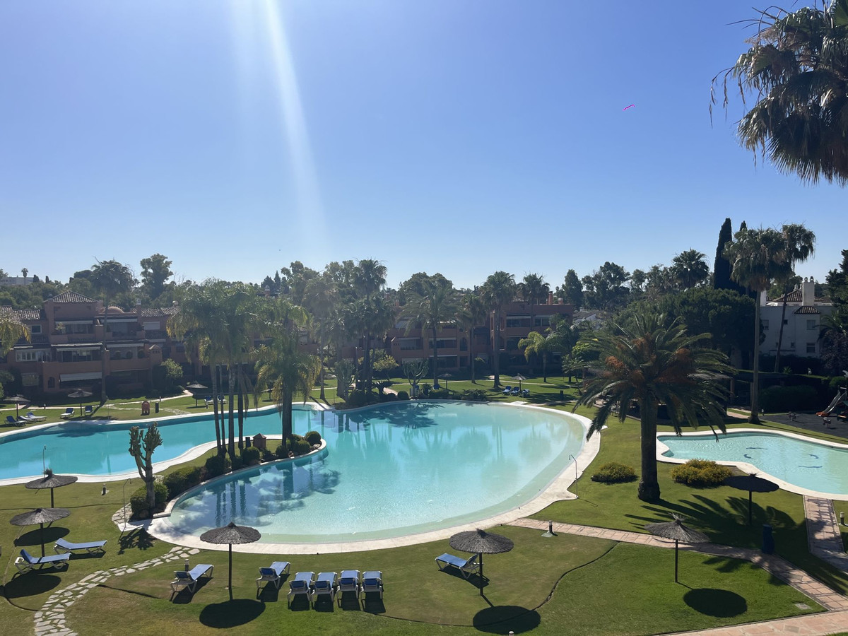Se vende Apartamento Planta Media de 3 dormitorios en Costa Del Sol, Málaga, España