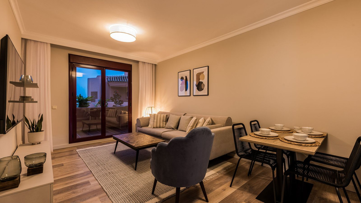 2 Bed Apartment for sale in Benahavís Costa Del Sol, Málaga, Spain